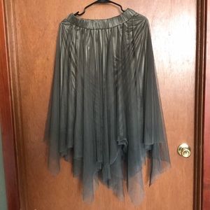 Miley + Molly skirt size Large